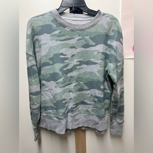 Camo sweatshirt
